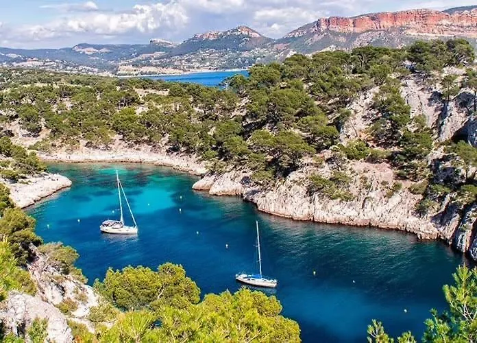 L'echappee Bleue アパート